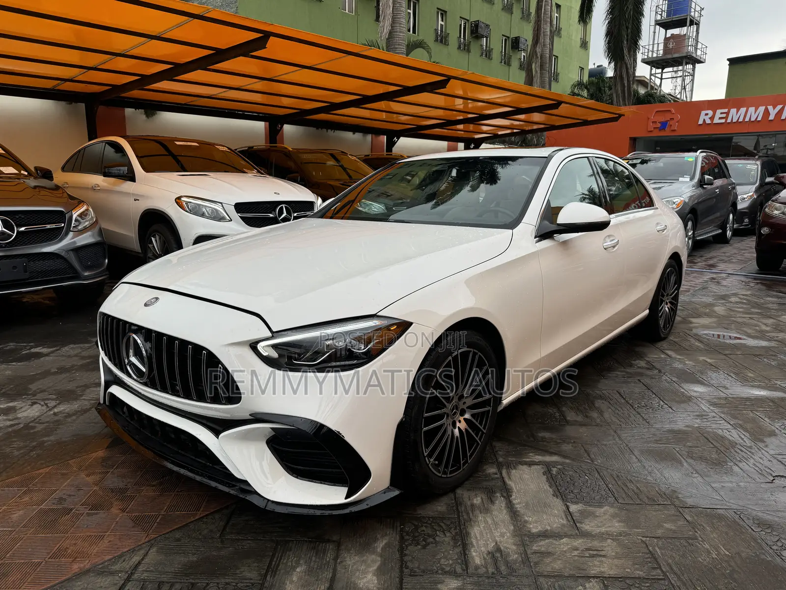 Mercedes-Benz C300 2023 White