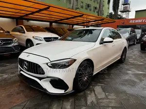 Mercedes-Benz C300 2023 White