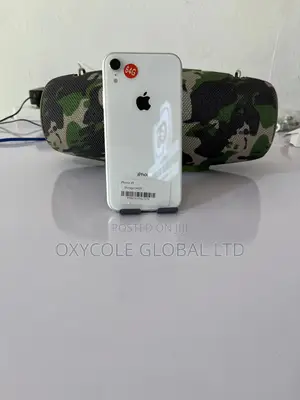 Apple iPhone XR 64 GB White