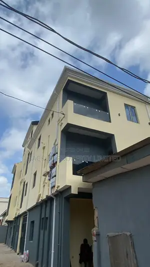 Mini Flat in Alagomeji for sale