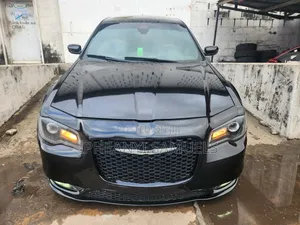 Chrysler 300C 2019 Black