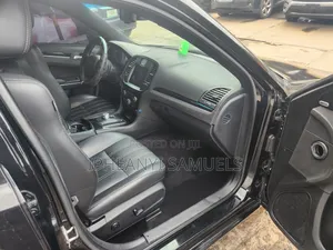 Chrysler 300C 2019 Black