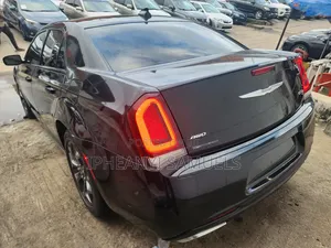 Chrysler 300C 2019 Black