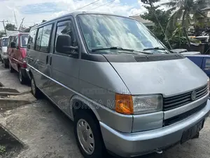 Volkswagen Transporter 2005 Blue