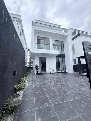 5bdrm Duplex in Ikota for sale