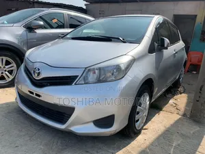 Toyota Yaris 2014 Silver