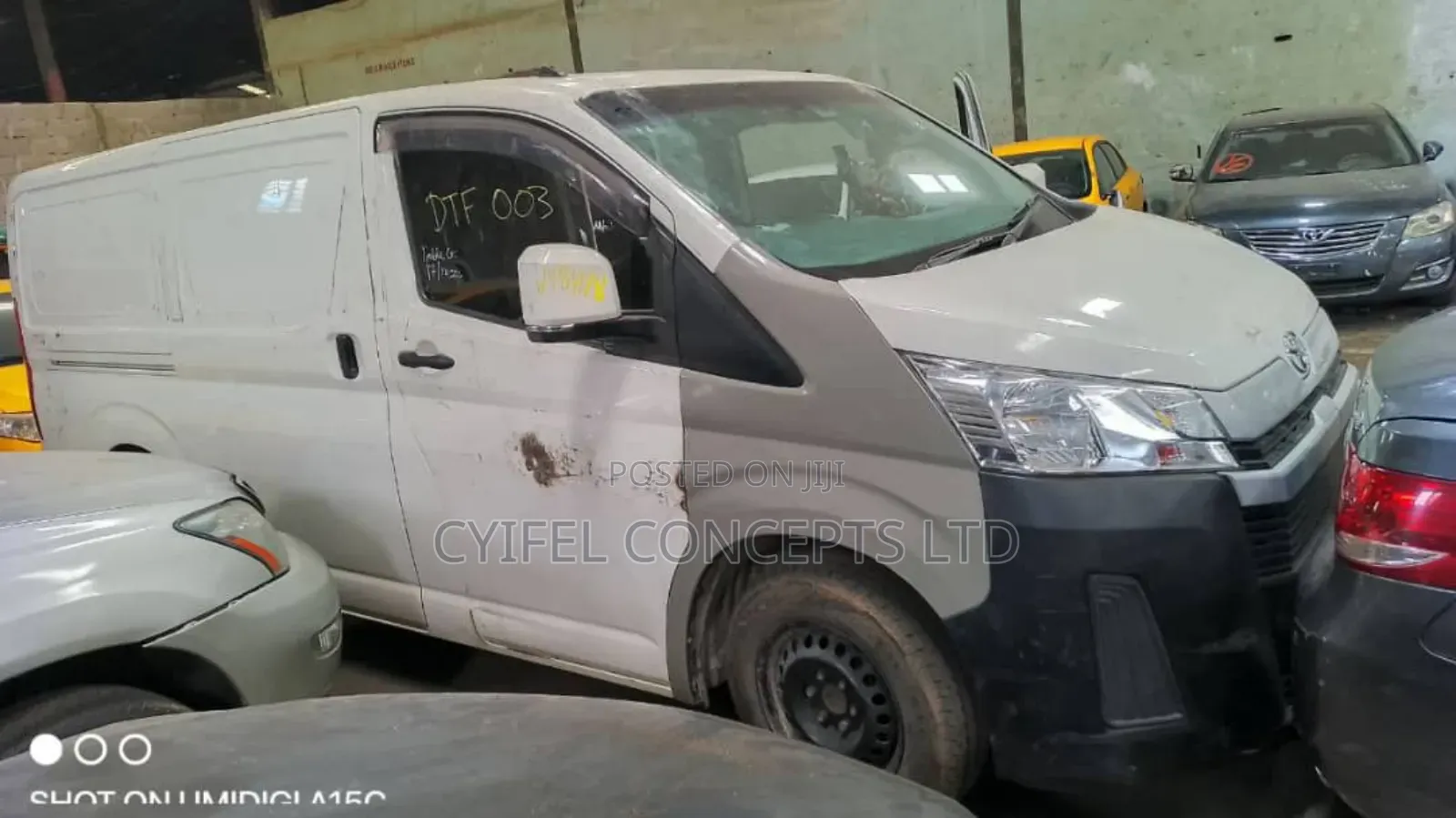 Toyota HiAce 2012 White