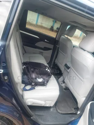 Toyota Highlander XLE 4dr SUV AWD (3.5L 6cyl 6A) 2015 Blue