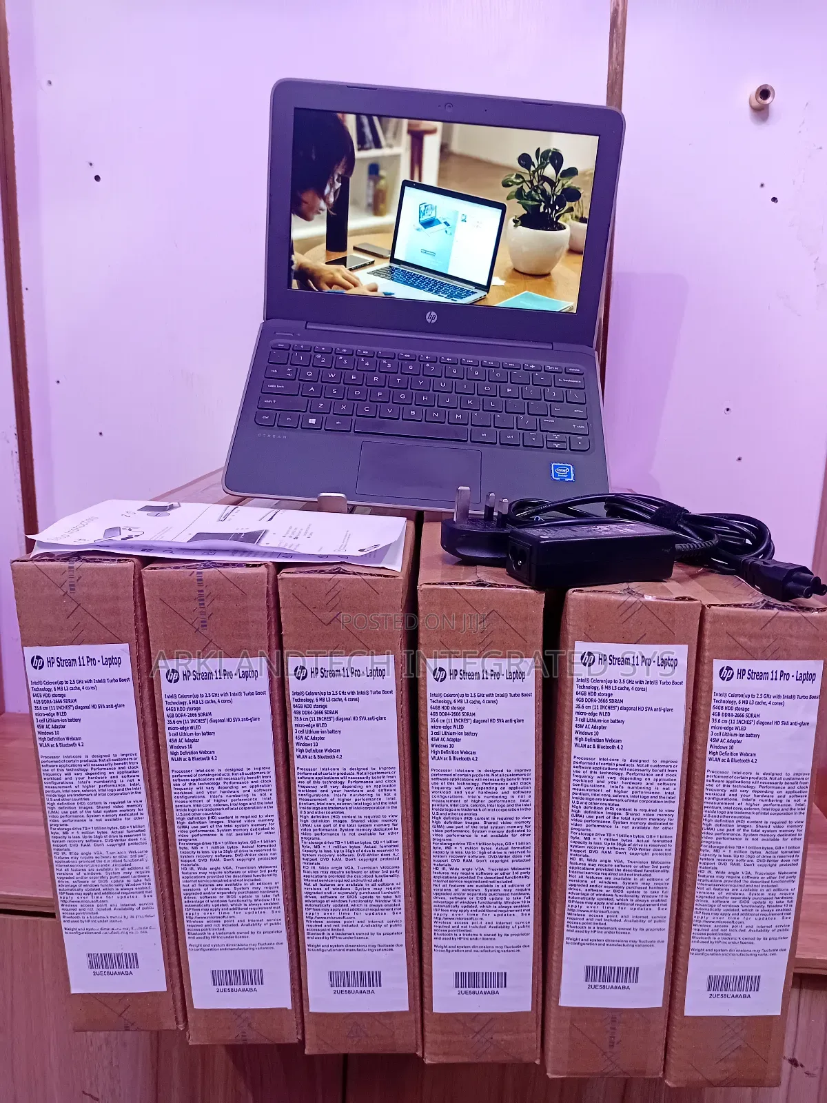 New Laptop HP Stream 11 Pro G3 4GB Intel Celeron SSD 40GB