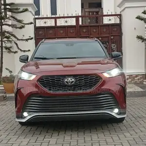 Toyota Highlander XLE FWD 2023 Red