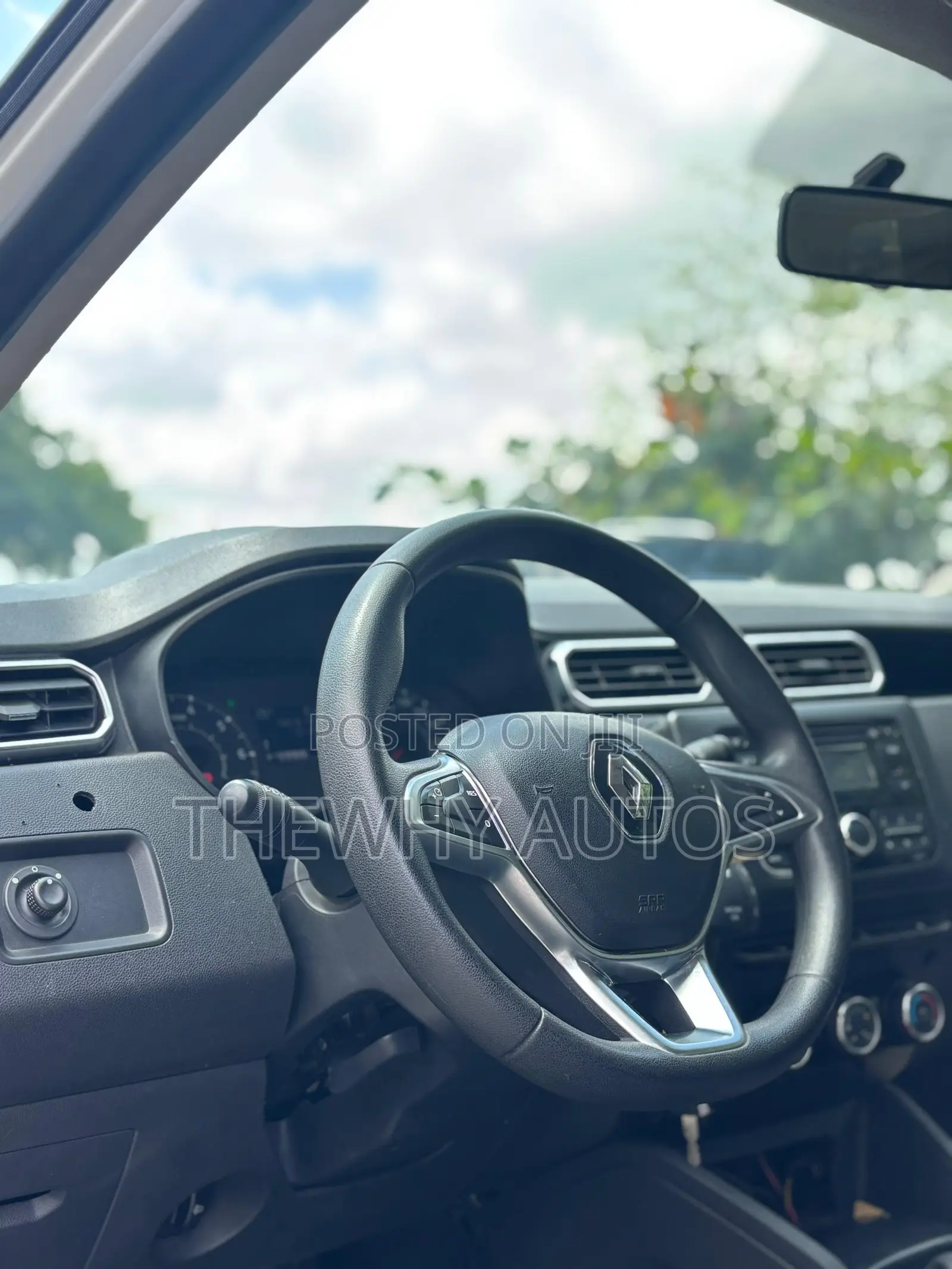 Renault Duster 2018 White