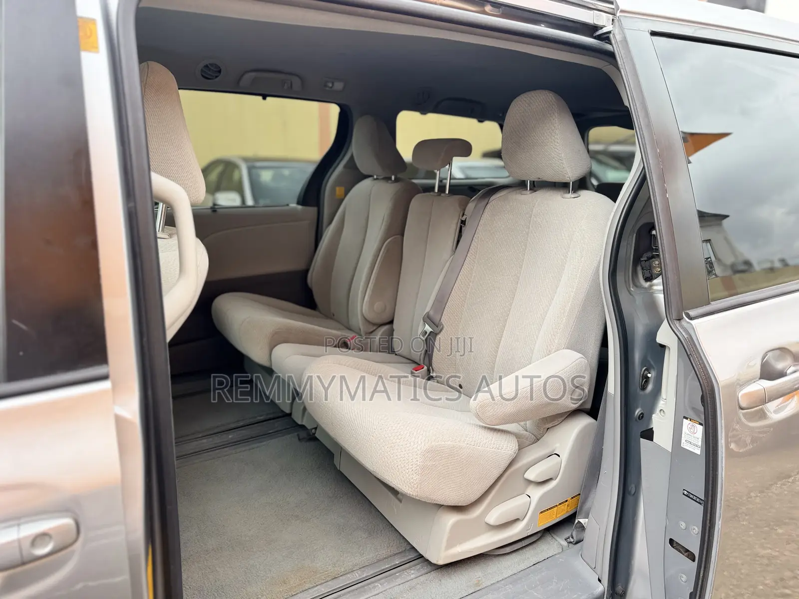 Toyota Sienna LE 7 Passenger 2011 Gray