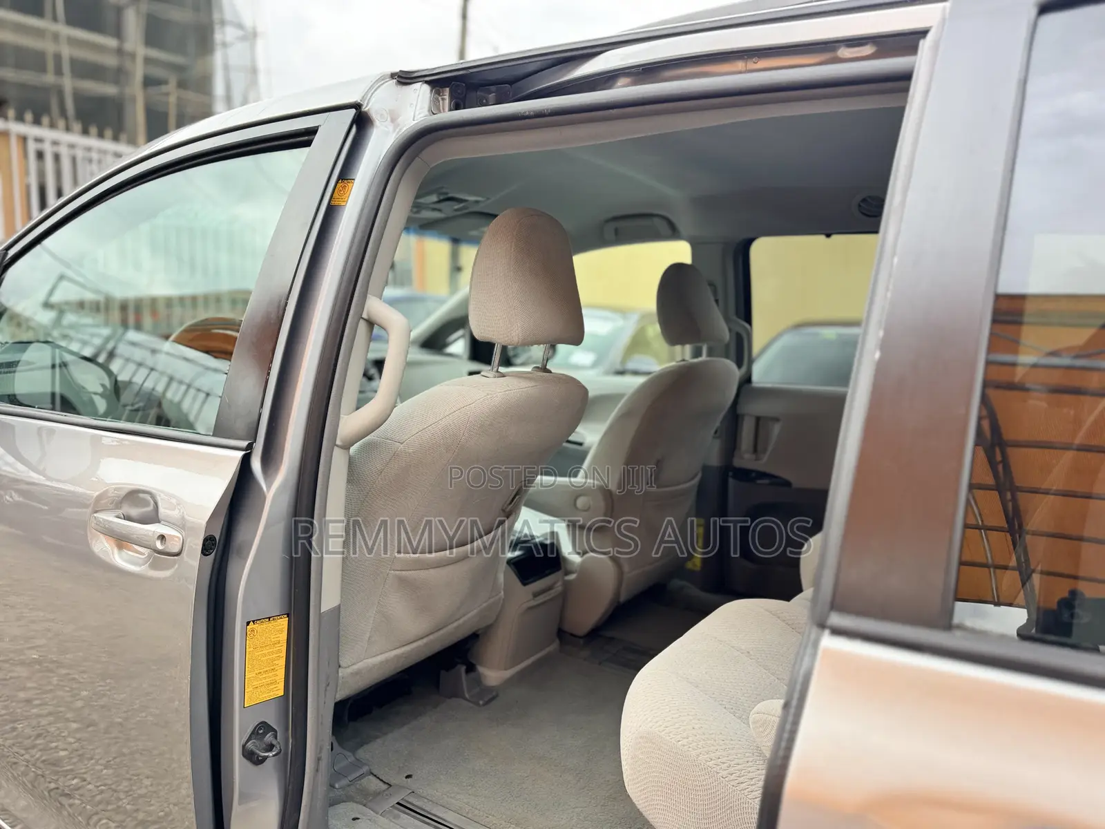 Toyota Sienna LE 7 Passenger 2011 Gray