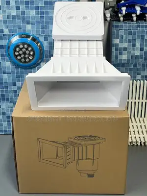 Swimming Pool Skimmer