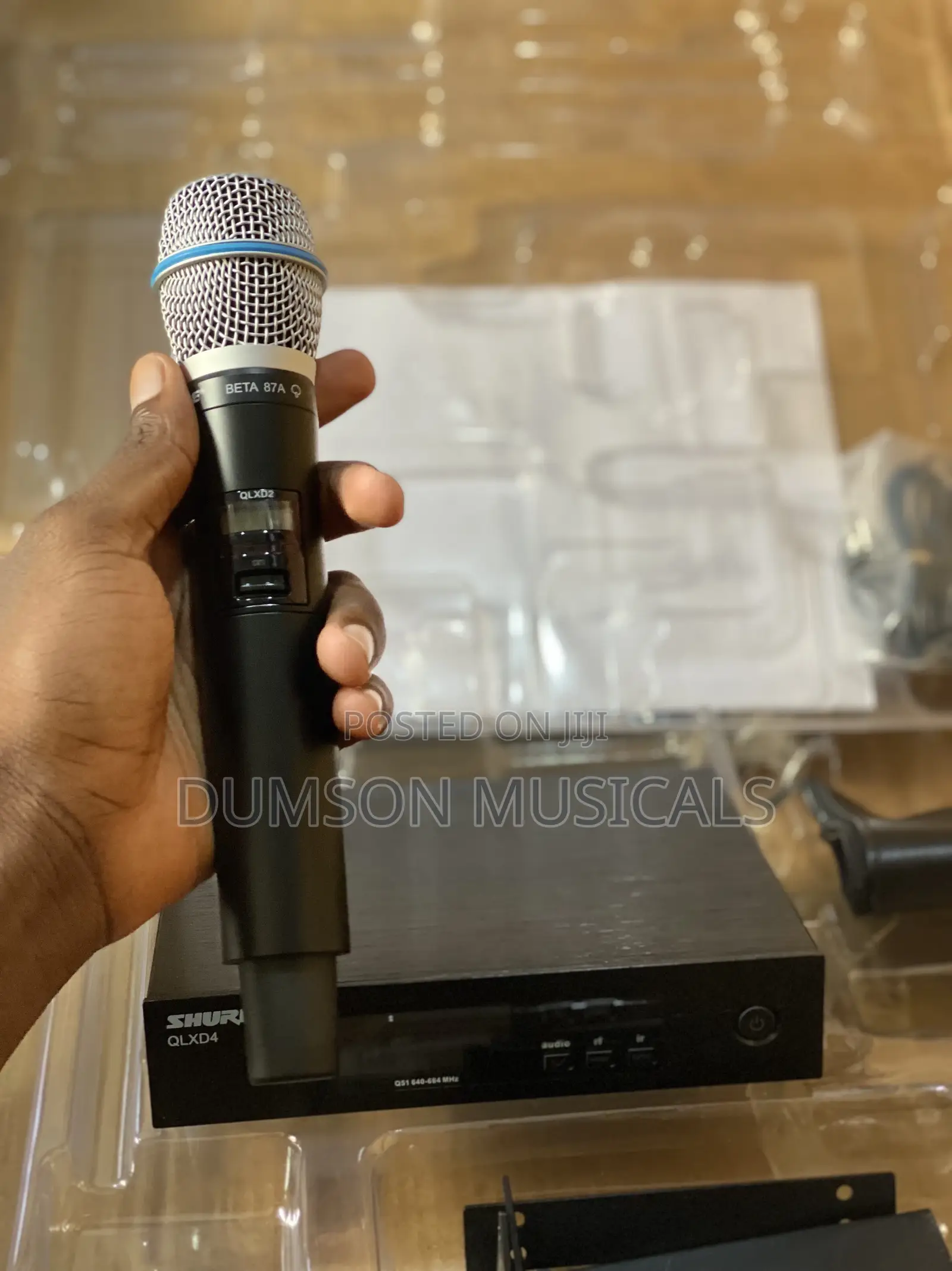 Shure Qlxd4 Digital Wireless Microphone