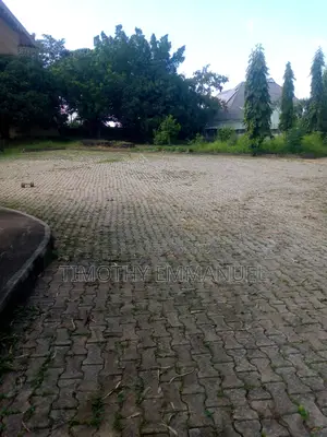 6bdrm Duplex in Asokoro for sale