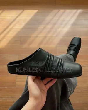 The Unorthodox Drape Pleated Black Mules Shoe