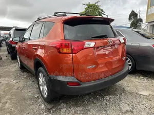 Toyota RAV4 2014