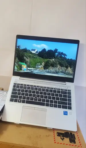 New Laptop HP EliteBook 8560P 8GB Intel Core I5 SSD 1T