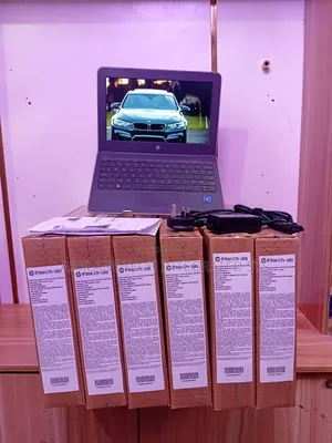 New Laptop HP Stream 14 4GB Intel Celeron SSD 32GB