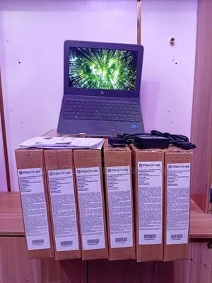New Laptop HP Stream 14 4GB Intel Celeron SSD 32GB
