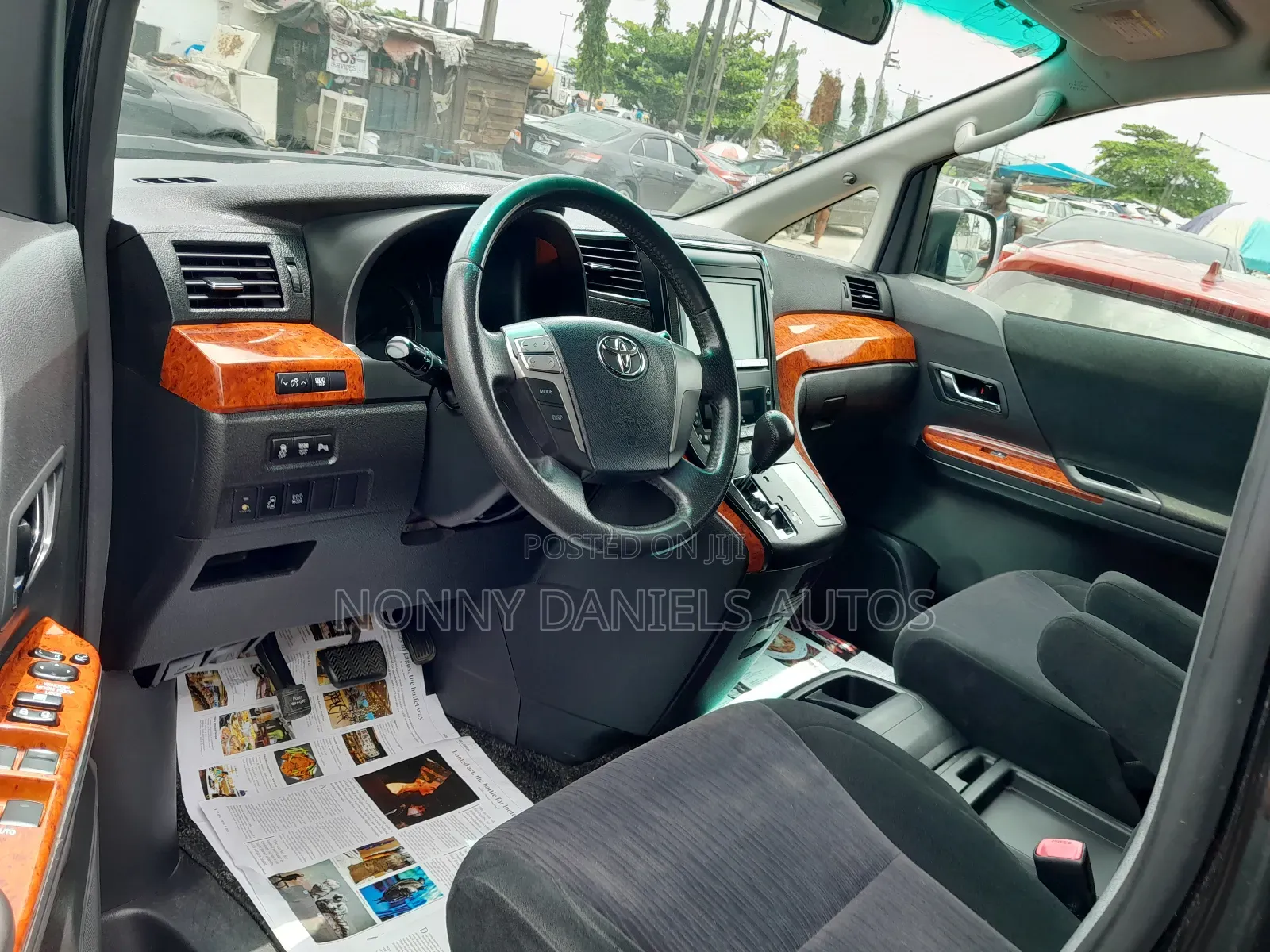 Toyota Vellfire 2014 Black