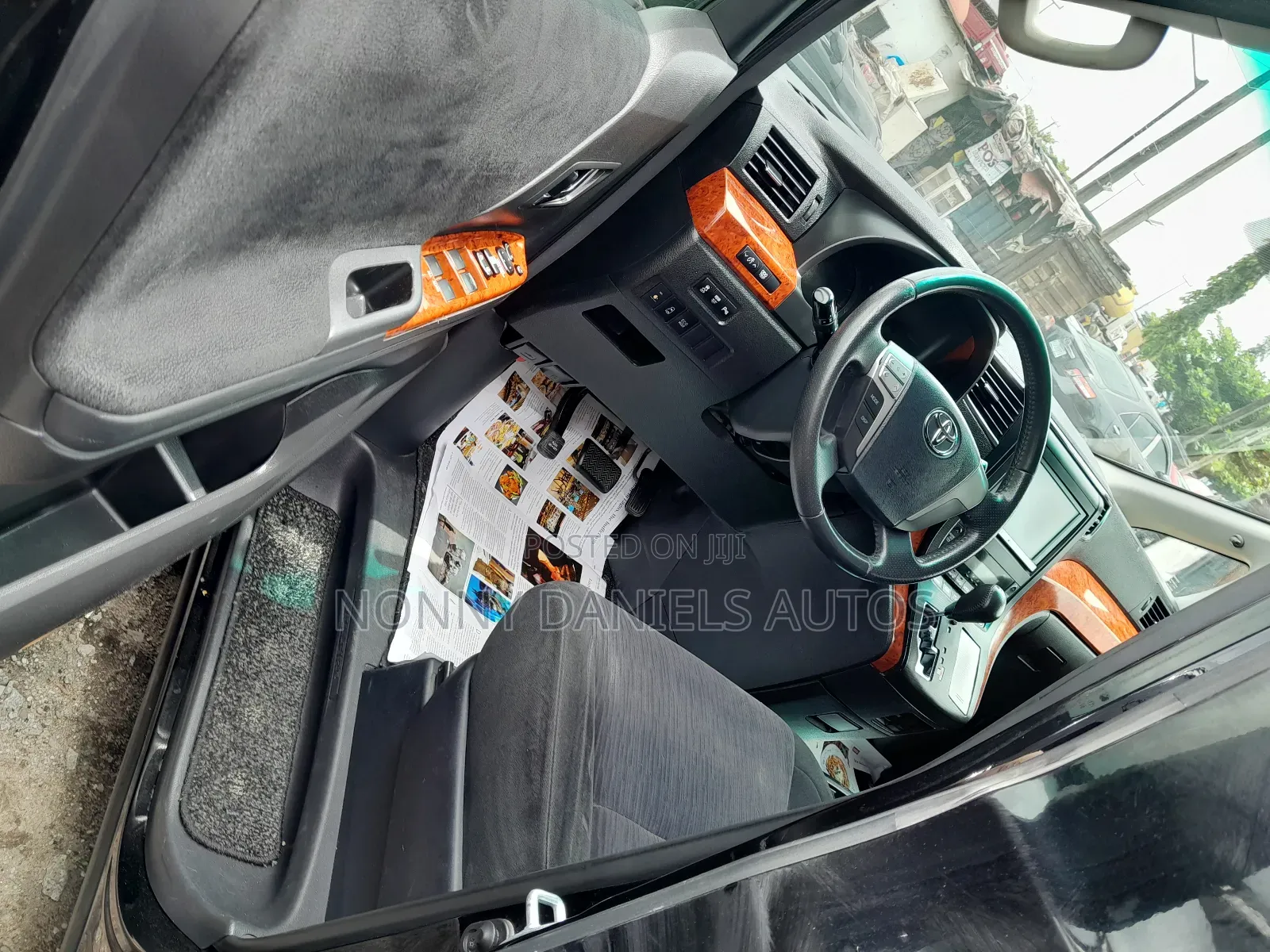 Toyota Vellfire 2014 Black