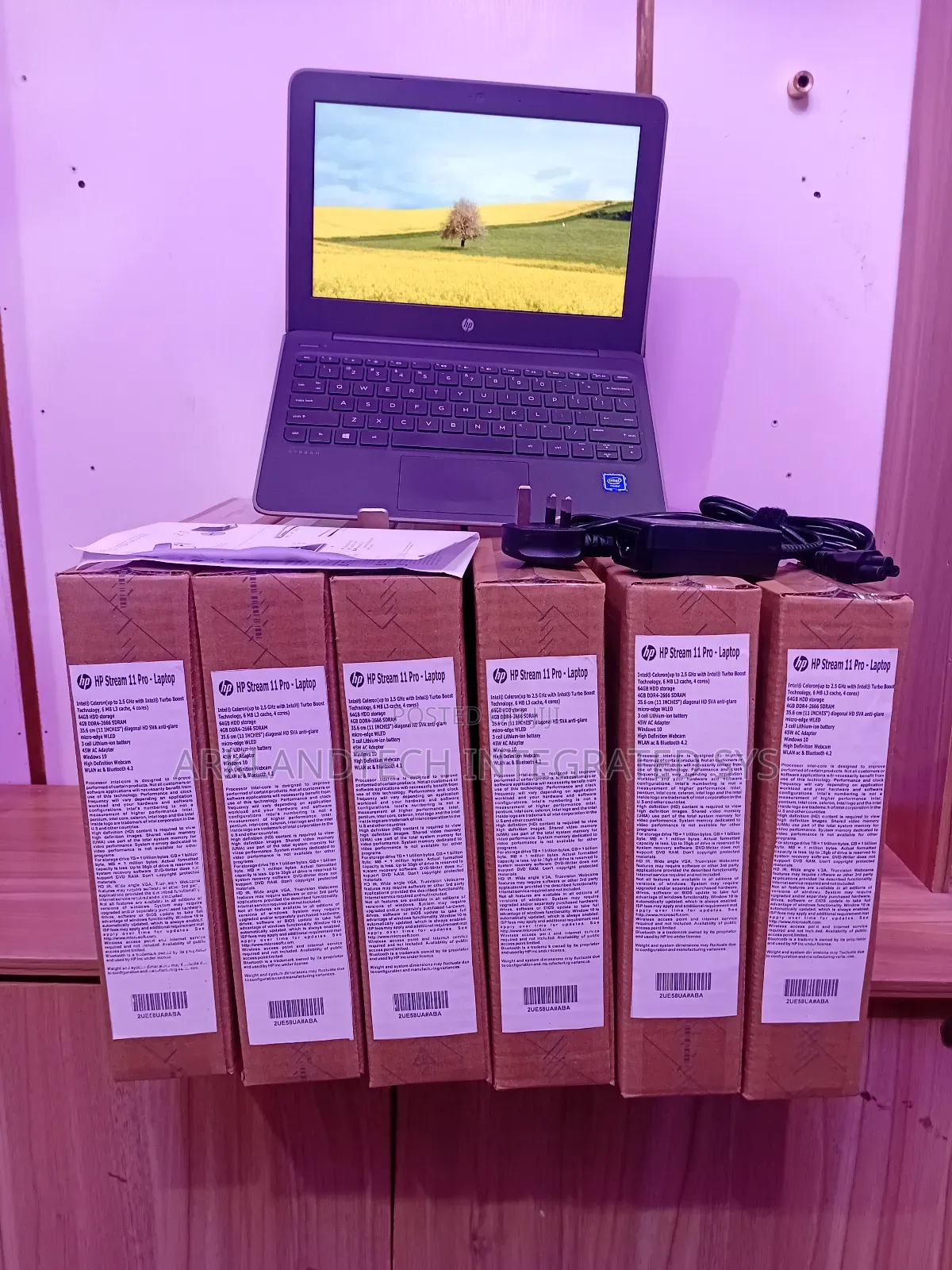 New Laptop HP Stream 14 Pro G3 4GB Intel Celeron SSD 48GB