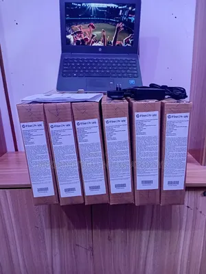 New Laptop HP Stream 14-cb110nr 4GB Intel Celeron SSD 32GB