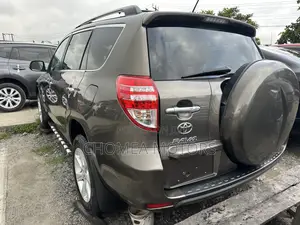 Toyota RAV4 2010
