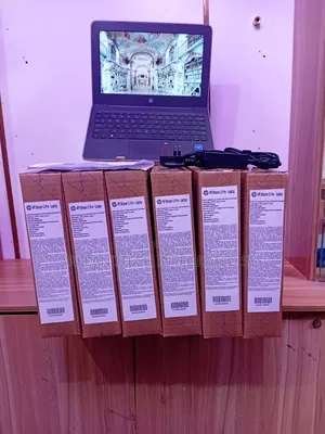 New Laptop HP Stream 14-cb110nr 4GB Intel Celeron SSD 40GB