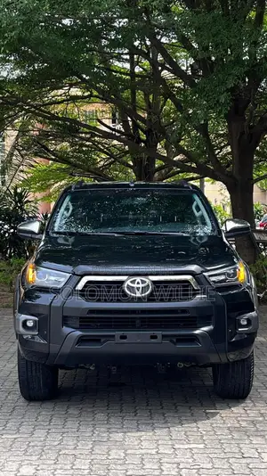 Toyota Hilux 2017 Black