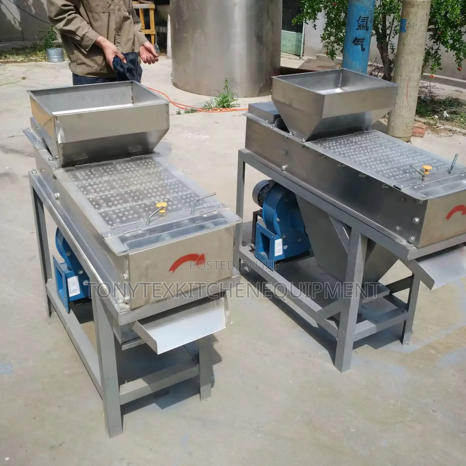 Groundnut Peeling Machine