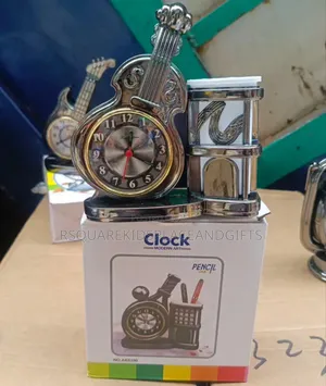Clock and Pen Holder for Souvenir