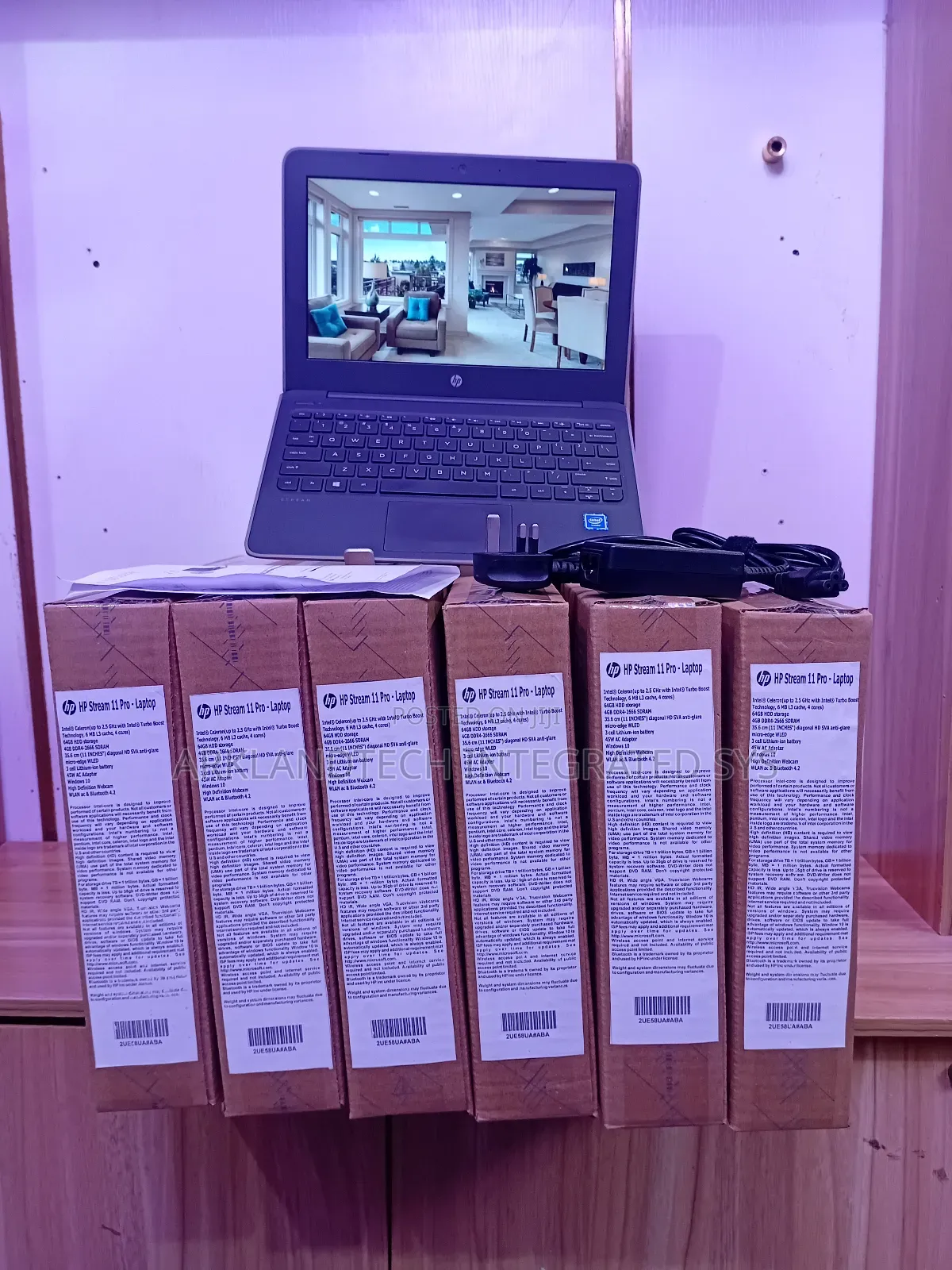 New Laptop HP Stream Laptop 4GB Intel Celeron SSD 40GB