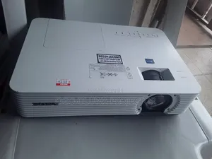 Latest Sony VPL-Dx221 Multimedia Projector