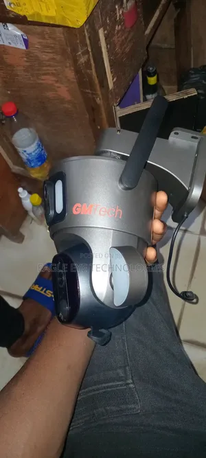 Dual Lens Solar PTZ Camera Ubox