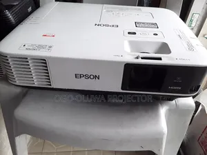 Latest Epson 5500 Lumens Multimedia Projector