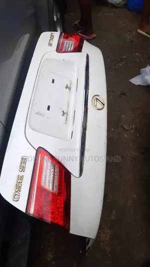 2010 Boot for Es350 Model