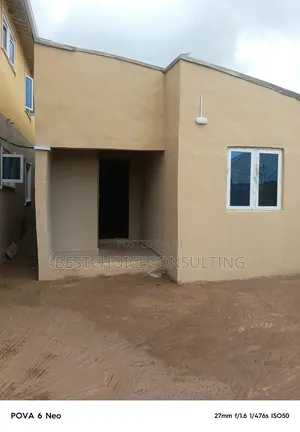 2bdrm Bungalow in Hassan Block, Ibadan for rent