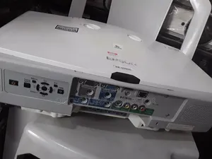 Latest Epson 5200 Lumens Projector