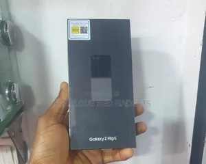 New Samsung Galaxy Z Flip5 256 GB Black