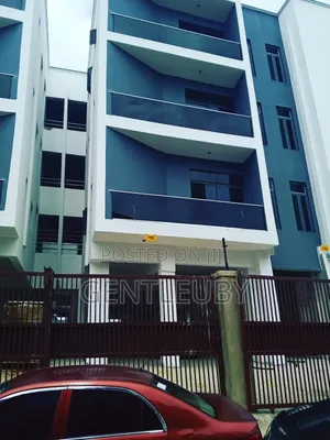 2bdrm Apartment in Crystal Apartment, Lekki Phase 2 for sale