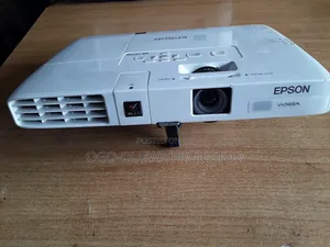 Ogbonge Portable Epson Projector