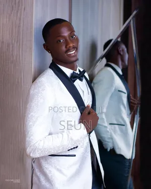 3 Piece Stylish Men Suit for Rental(Off-White)
