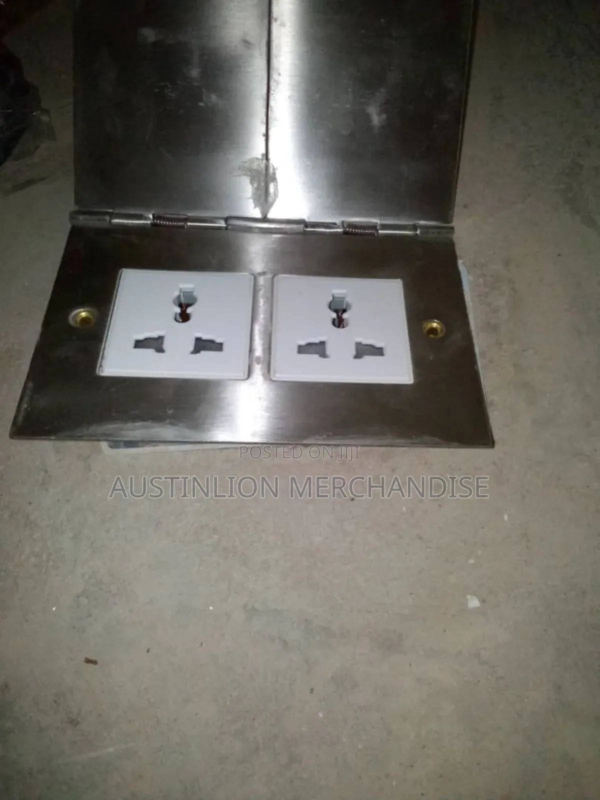 Two Way Metal Floor Socket