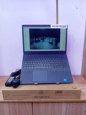 New Laptop Dell Vostro 14 3459 8GB Intel Core i5 SSD 512GB
