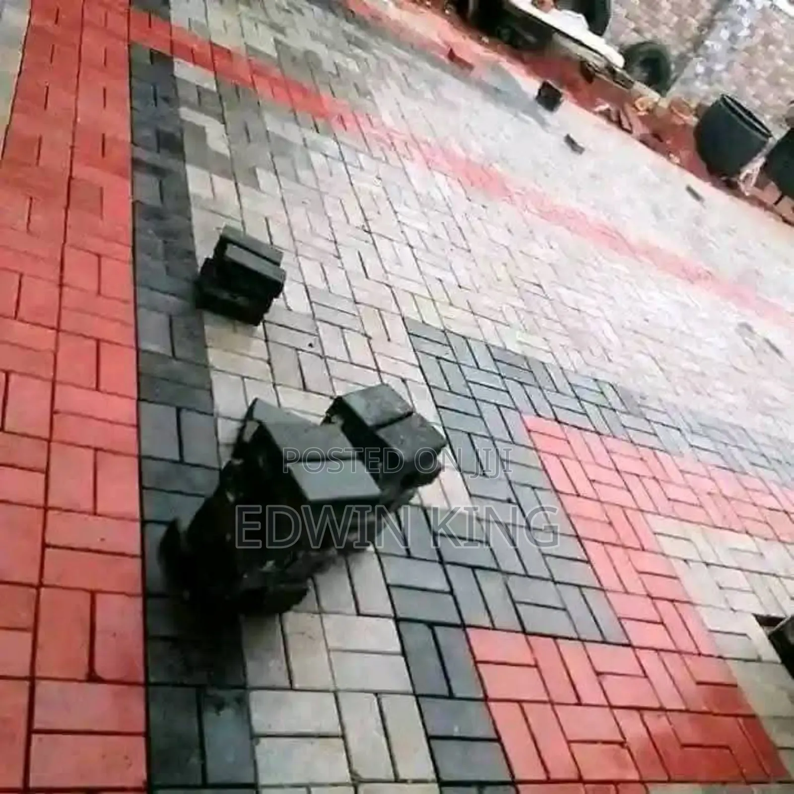 Good Man Interlock Stone