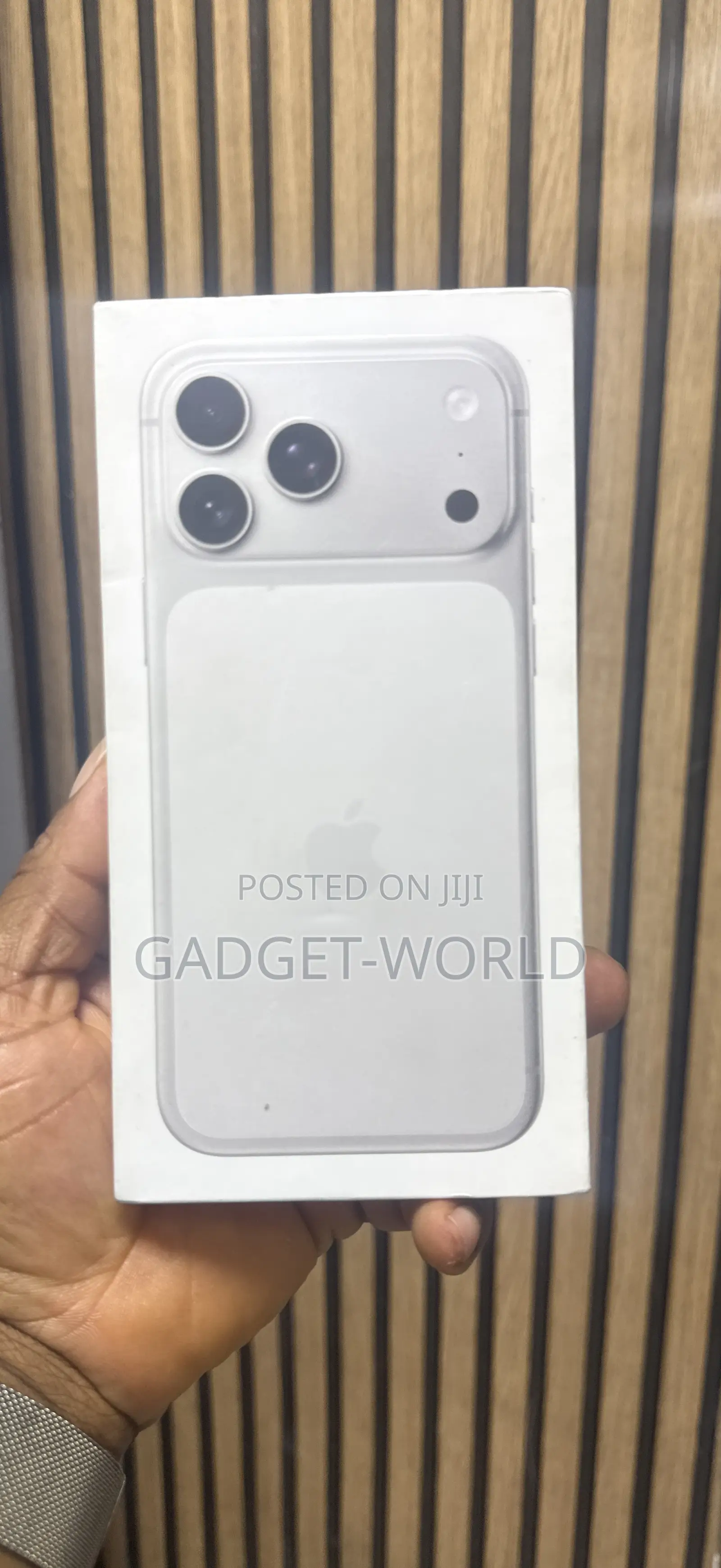 New Apple iPhone 17 Pro Max 1 TB Silver