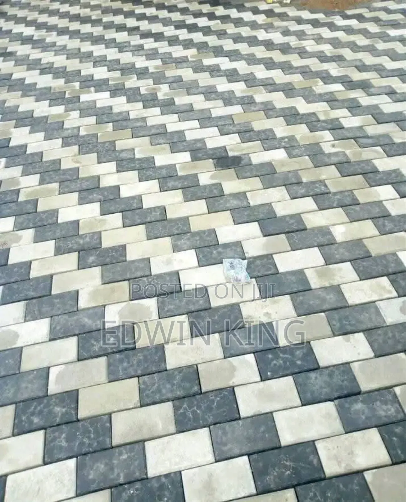 Titi Interlock Stone